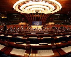 ПАСЕ исключила из резолюции о политических преследованиях упоминание о Тимошенко и Луценко