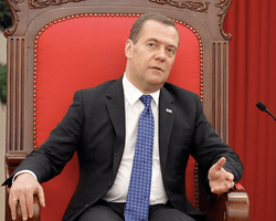 Столицу придется перенести во Львов: Медведев отреагировал на новое заявление НАТО об Украине