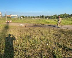 Упали возле складов: в РФ подтвердили атаку дронов на воинскую часть в Подмосковье (фото, видео)