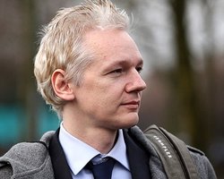 В Екатеринбурге поставят памятник создателю Wikileaks