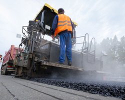 Отстроить мосты и дороги: откуда Украина получит средства на восстановление разрушенного Россией