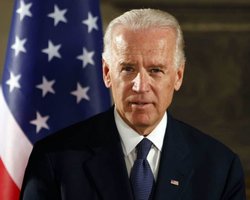 Байден впервые победил на праймериз