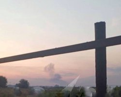 Ежеминутные взрывы: БПЛА атаковали военный аэродром РФ, аэропорт Волгограда закрыт (видео)