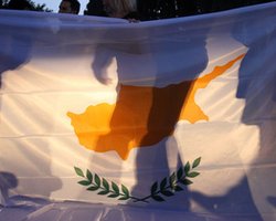 Парламент Кипра принял законы об оздоровлении финансовой системы