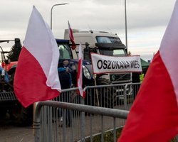 География расширяется: польские аграрии заблокировали границу со Словакией