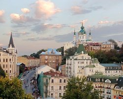 На Андреевском спуске построят деловой арт-центр