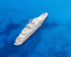 Колишній член екіпажу розповів, що насправді відбувається на яхтах мільярдерів