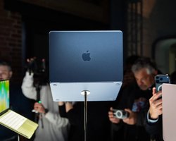 Суперпреміальні iPhone, MacBook та AirPods: Apple випустить ще дорожчий сегмент гаджетів