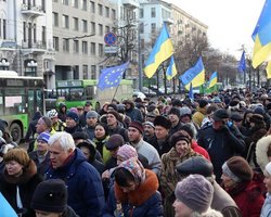 По всей Украине проходят митинги в честь годовщины начала Революции Достоинства
