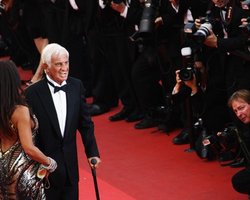 В Каннах Бельмондо вручили почетную Золотую пальмовую ветвь