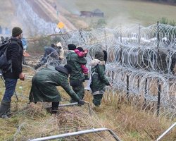 Миграционный кризис: ЕС готовит санкции против туристических фирм, которые перевозят нелегалов