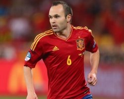 УЕФА огласила список лучших игроков Евро-2012