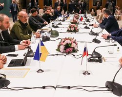 Быстрого "договорняка" не будет: РФ и Украина будут вести переговоры не менее 12 месяцев, — WP