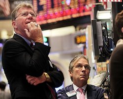 Ведущие индексы на биржах Европы обвалились на 5%