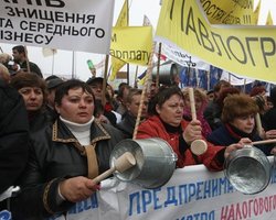 Предприниматели ответят на снос палаток всеобщей мобилизацией