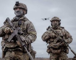 Бій під Покровськом: два бійці ЗСУ відбили штурм росіян і взяли полонених (відео)