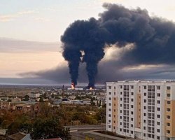 "Просилась давно": в ВМС прокомментировали удары по складу "Шахедов" и нефтебазе в Феодосии