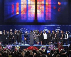 Трансляцию церемонии прощания с Майклом Джексоном посмотрели 31 млн телезрителей