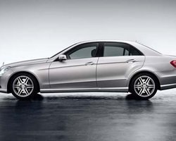 В распоряжении Кабмина 30 Мерседесов