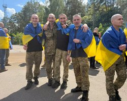 З полону РФ повернули учасника унікальної вертолітної операції на "Азовсталь": деталі
