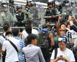В Гонконге провели "бадминтонную" акцию протеста