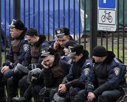 Против организаторов митинга оппозиции возле ЦИК составлены административные протоколы