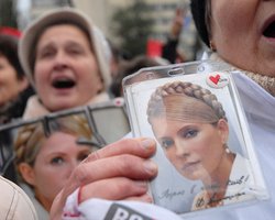 Украинские врачи не смогли уговорить Тимошенко прекратить голодовку