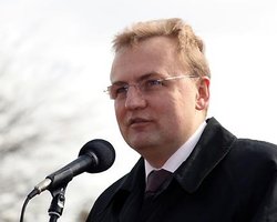 Во Львове побеждает действующий мэр Садовый