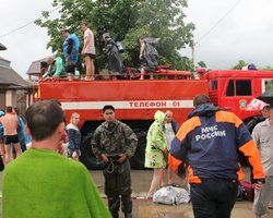 Последствия паводка на Кубани ликвидируют 18 тысяч человек, - МЧС