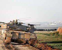 Израильские танки обстреливают сектор Газа