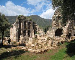 Нашли путь к древним знаниям: археологи обнаружили проход к древней библиотеке в Турции (фото)