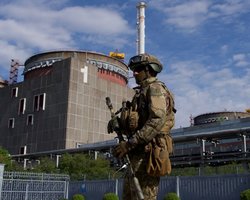 Довелося вмикати генератори: на окупованій ЗАЕС стався десятий блекаут