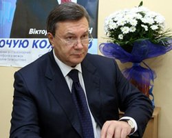 Янукович готов изменить Конституцию и ввести выборность губернаторов