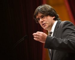 Пучдемон подписал декларацию о независимости Каталонии