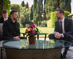 "Делегация низкого уровня": Зеленский впервые поговорил с Вэнсом после ссоры в Белом доме