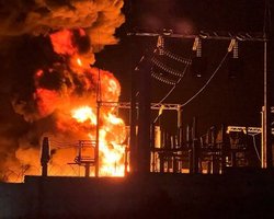 БПЛА атаковали энергообъект в Крыму: мощные взрывы прогремели в Симферополе, — соцсети (видео)