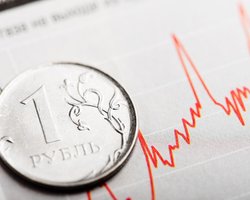 Дронами — по кораблю та рублю: що відбулося з валютою РФ після атаки на Новоросійськ