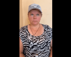 Советовала положить семечки в карманы: женщину из Геническа оккупанты судят за "экстремизм", — СМИ (видео)