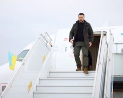 Зеленский прибыл в Италию: у него запланирована аудиенция в Ватикане и встреча с Мелони