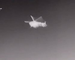 Исторический удар: бойцы ГУР впервые в мире с морского дрона попали в воздушную цель (видео)