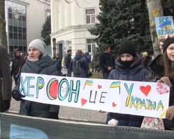 "Люди уверены, что это обязательно закончится". Как живет оккупированный Херсон