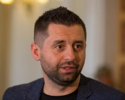 Завтра на внеочередном заседании Рада рассмотрит кадровые вопросы, – Арахамия