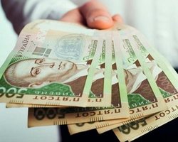 Переселенцы получат новую помощь от ООН: кому выплатят 10 800 гривен