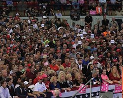 Сильно обеспокоены. Что пишут западные СМИ о победе Дональда Трампа