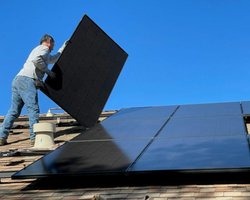 Люди позбуваються сонячних панелей з однієї простої причини: експерти сказали, у чому справа