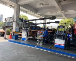 Артилерія на автозаправках: у містах Тайваню розміщують військову техніку (фото)