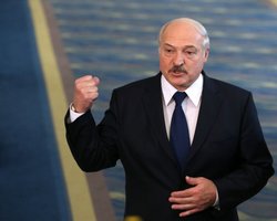 "Слушай, Саша, бесполезно": Лукашенко рассказал о разговоре с Путиным во время мятежа в РФ (видео)