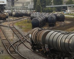 На российско-украинской таможне около тысячи вагонов