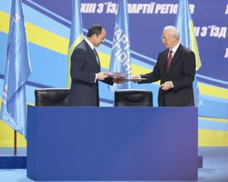 Приняв Тигипко, Партия регионов увеличила свой рейтинг, - социолог