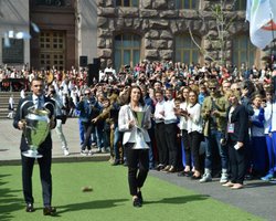 В Киев привезли кубки Лиги Чемпионов